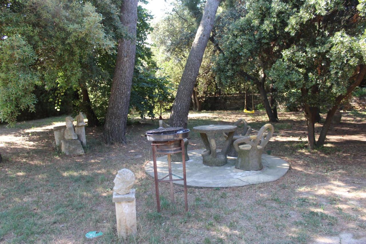 Le Mas De Lucien Entre Arles, Nimes, Avignon. Бокер Экстерьер фото